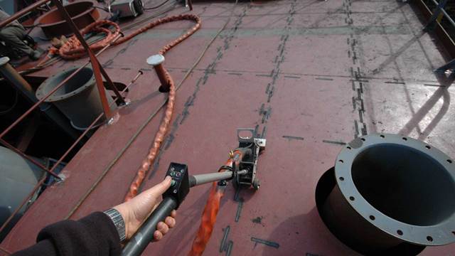 ENRX induction heating system using Terac technology to straighten ship decks and large steel structures