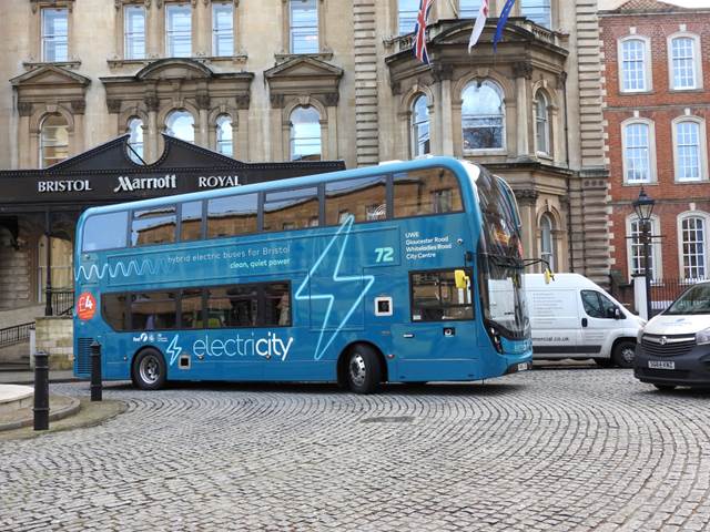 The buses use Geo-Fencing GPS technology to run on pure electric mode in areas of low air quality, such as Gloucester Road, producing zero emissions. 