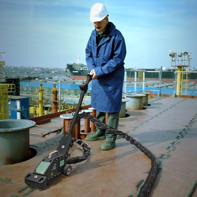 Our time-saving deck and bulkhead straightening solutions are used in the shipbuilding industry (deck straightening), construction industry (straightening of bridges) and trains/trucks industry (production and repair of locomotives, rolling stock and heavy goods vehicles).