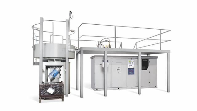ENRX HeatLine 誘導溶解炉（傾斜式るつぼおよび制御盤付き）