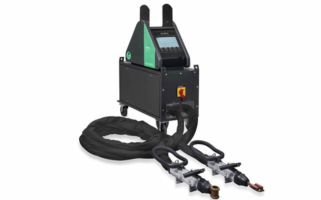 ENRX Minac Twin mobile induction heat generator with integrated chiller cart and two handheld transformers