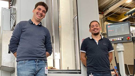  Dan Devaud, ENRX IT System Manager, Mickaël Cornu, TSGO Site Manager during pre-acceptance test of HardLine M induction hardening machine