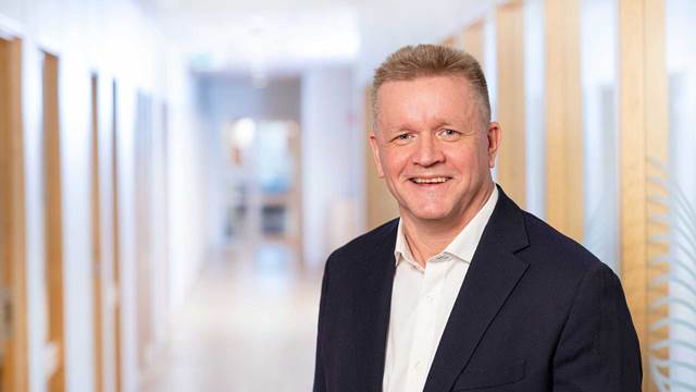 Magnus Vold, Chief Commercial Officer at ENRX, in a professional portrait highlighting commercial strategy and global business leadership