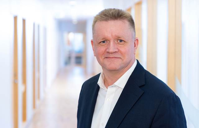 Close-up portrait of Magnus Vold, ENRX Chief Commercial Officer, focusing on global business and strategic partnerships